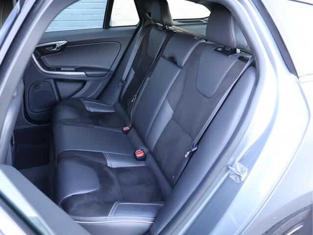 Volvo V60 2.0 T4 Business Sport R-design | ACC | Intellisafe Pro Line | Automaat | Haak |