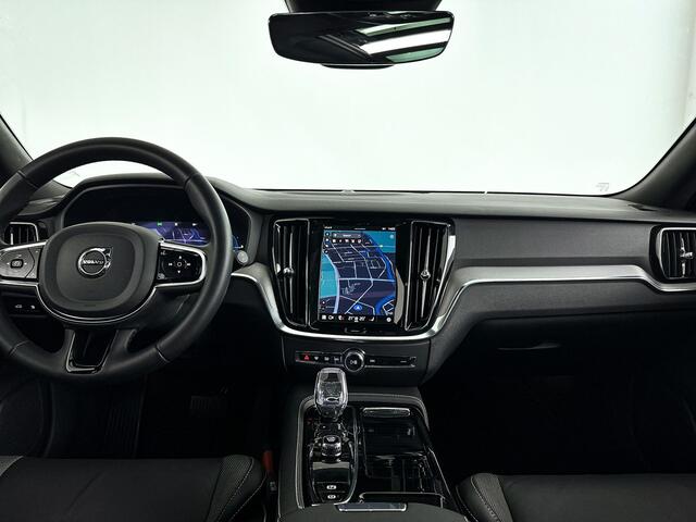 Volvo V60 T6 Recharge Aut. AWD Plus Dark | Panoramadak | 360° camera | Harman Kardon | Trekhaak | Stoel- stuurverwarming