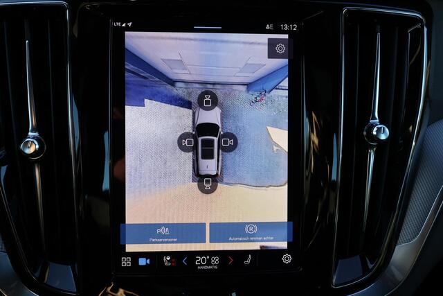 Volvo V60 T6 Recharge AWD Plus Dark - IntelliSafe Assist & Surround - 360º Camera - Harman/Kardon audio - Verwarmde voorstoelen, stuur & achterbank - Parkeersensoren voor & achter - Elektr. bedienb. voorstoelen met geheugen - Elektr. inklapbare trekhaak - 18' LMV