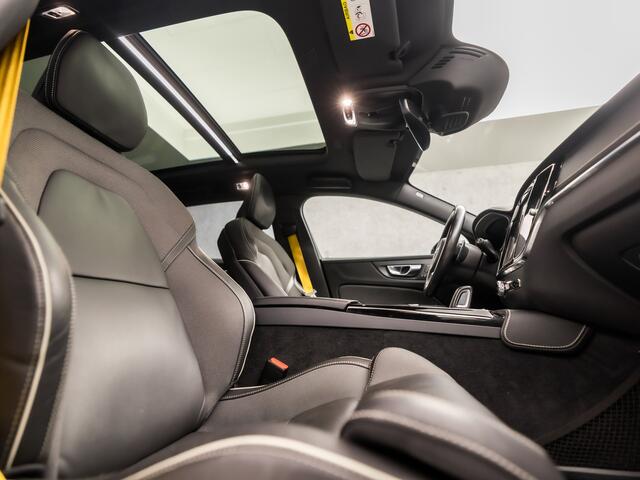 Volvo V60 2.0 T8 Twin Engine AWD Polestar Engineered 407Pk Automaat (PANORAMADAK, BOWERS&WILKINS AUDIO, HEAD-UP DISPLAY, KEYLESS, 360 GRADEN CAMERA, GELE GORDELS, TREKHAAK WEGKLAPBAAR, STANDKACHEL, 20 INCH)