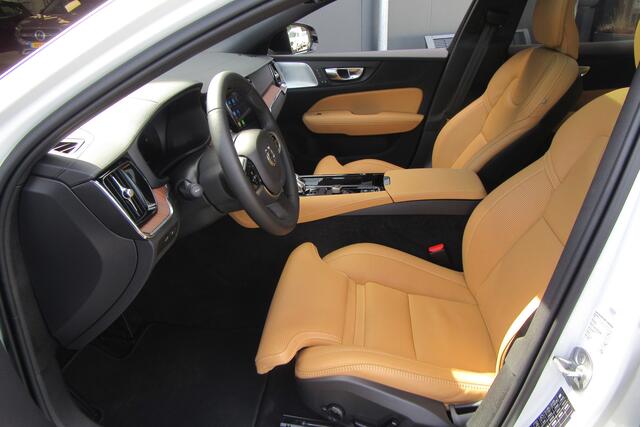 Volvo V60 2.0 T6 Plug-in hybrid AWD Ultra Dark, Full Options