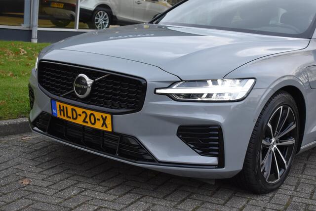 Volvo V60 T6 AWD 350PK Plug-in hybrid Plus Dark | Trekhaak | H&K | Contour stoelen | 360 Camera | 19"LMV |
