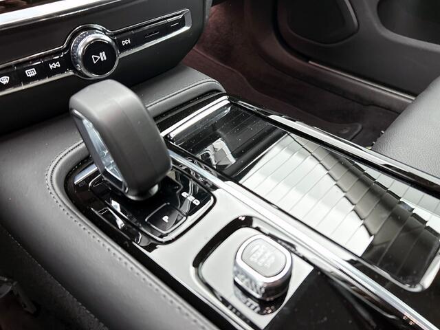 Volvo V60 2.0 T6 Essential Edition | Driver Assist | Leder | Climate | 19"