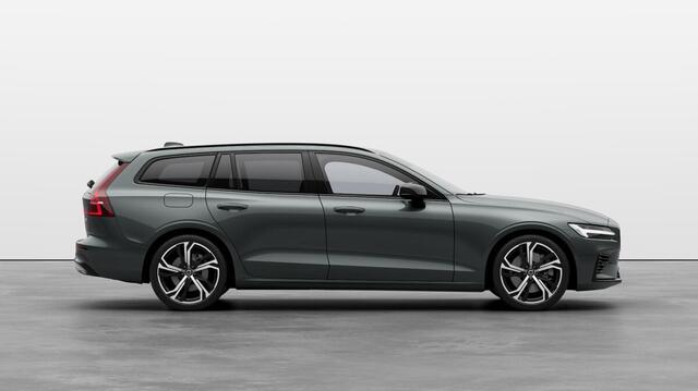 Volvo V60 T6 Plug-in hybrid AWD Plus Dark | Schuif-/kanteldak | Extra getint glas achter | 19" 5-triplespaaks Glossy Black Diamond Cut