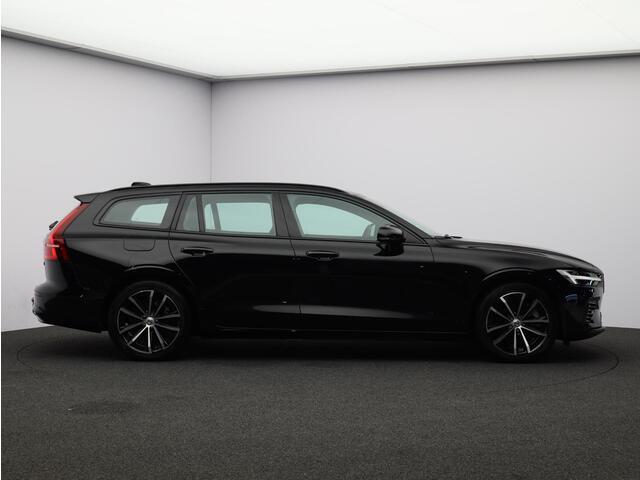 Volvo V60 2.0 T6 Plug-in hybrid AWD Plus Dark / Trekhaak / 360 Camera / Harman Kardon / Elektrische Stoelen / Stoel+Stuurverwarming / Pilot Assist / BLIS / Keyless