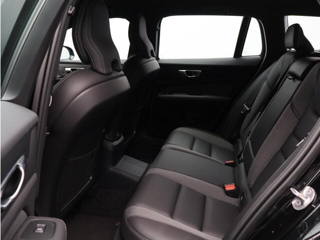 Volvo V60 2.0 T6 Plug-in hybrid AWD Plus Dark / Trekhaak / 360 Camera / Harman Kardon / Elektrische Stoelen / Stoel+Stuurverwarming / Pilot Assist / BLIS / Keyless