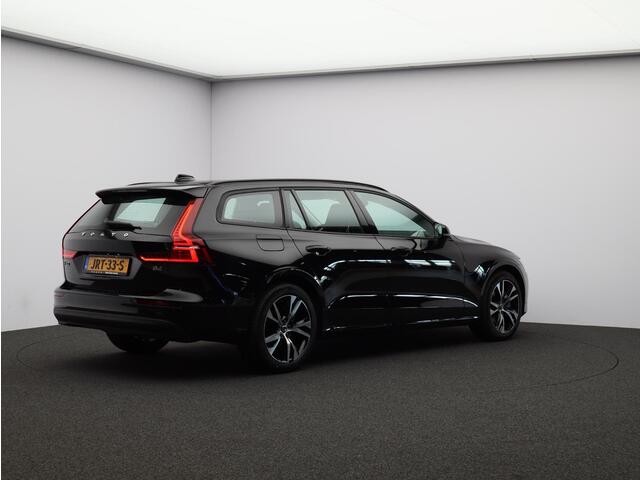 Volvo V60 2.0 B4 Essential Edition / Adaptive Cruise / Climate Pack / BLIS / Pilot Assist / 18" Wielen / Park Assist Achter+Voor /