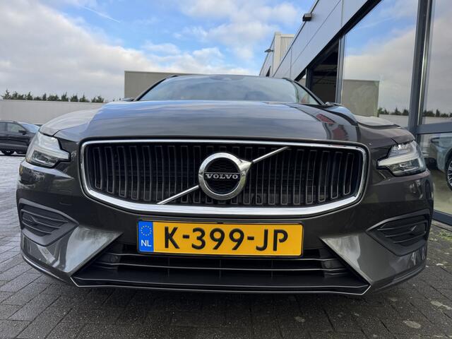 Volvo V60 2.0 B3 Momentum Advantage