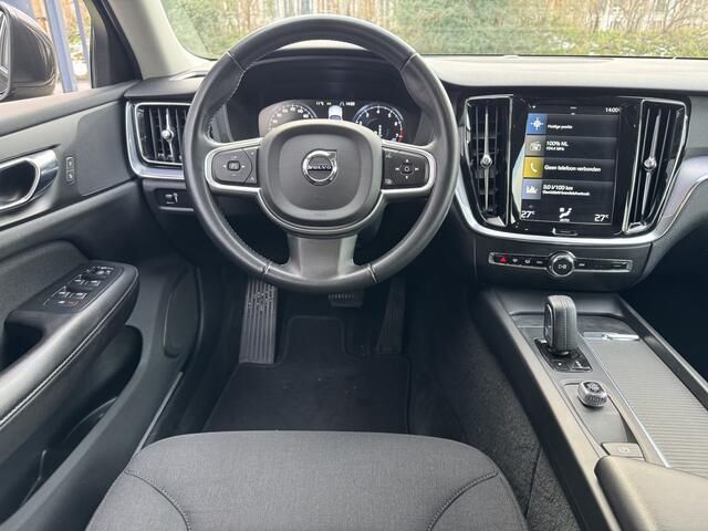 Volvo V60 2.0 B3 Momentum Advantage