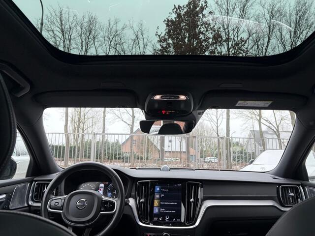 Volvo V60 B3 R-Design Full Option BowersenWilkins Schuifdak HUD