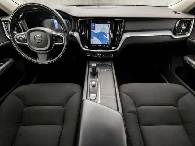 Volvo V60 2.0 B3 Momentum 164Pk Automaat (GROOT NAVI, CAMERA, ADAPTIVE CRUISE, SPORTSTOELEN, LED KOPLAMPEN, STUUR/STOELVERWARMING, NIEUWE APK, NIEUWSTAAT)