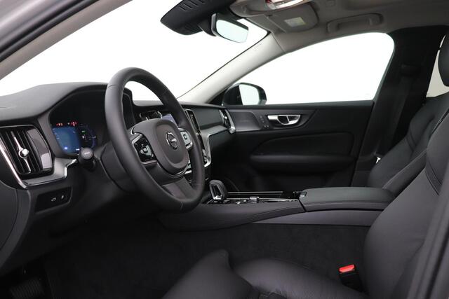 Volvo V60 T6 Plug-in hybrid Plus Dark | Panoramadak | 360° Camera | ACC | Trekhaak | Stoel+Stuurverwarming | BLIS