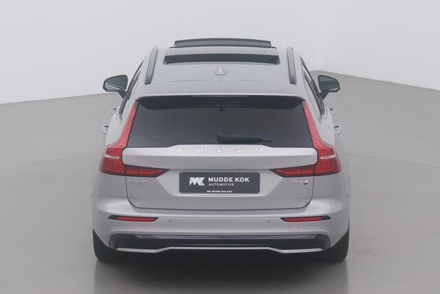 Volvo V60 T6 Plug-in hybrid Plus Dark | Panoramadak | 360° Camera | ACC | Trekhaak | Stoel+Stuurverwarming | BLIS