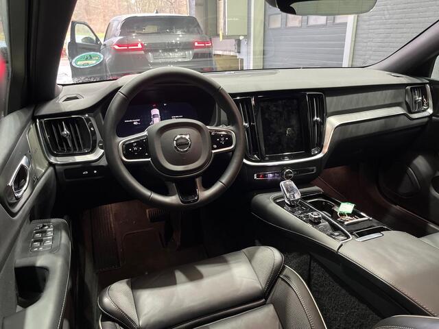 Volvo V60 T6 Plug-in hybrid Plus Dark | ACC | 360° Camera | BLIS | Stoel+Stuurverwarming | harman/kardon | BLIS