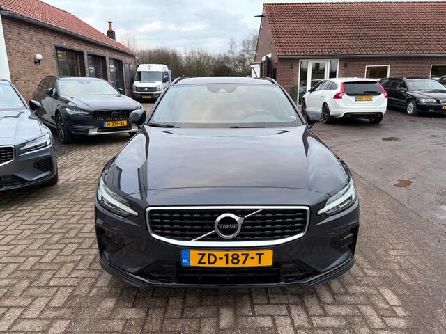 Volvo V60 T5 R-Design Pilot Assist