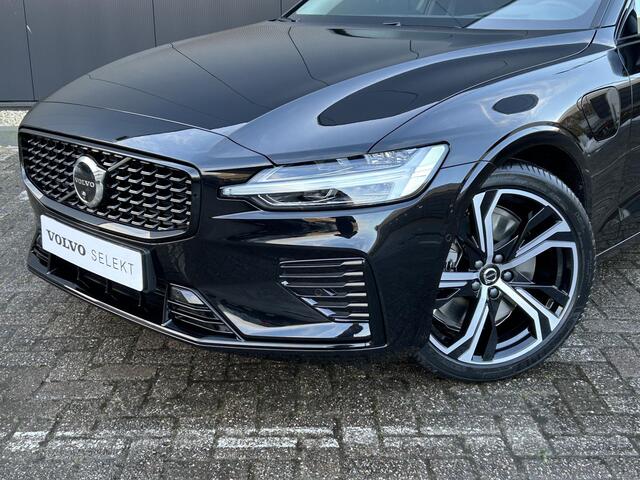 Volvo V60 2.0 T8 Plug-in hybrid AWD Plus Dark 360 camera/ Polestar tuning/ schuifdak/ head up display/ climate line/ 19 inch