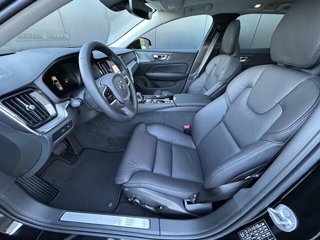 Volvo V60 2.0 T8 Plug-in hybrid AWD Plus Dark 360 camera/ Polestar tuning/ schuifdak/ head up display/ climate line/ 19 inch