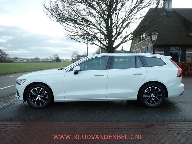 Volvo V60 2.0 B3 ACC / SPORTLEER / TREKHAAK / PILOT-ASSIST / CAMERA / CARPLAY