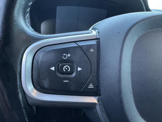 Volvo V60 2.0 B3 Momentum Advantage | Navi |