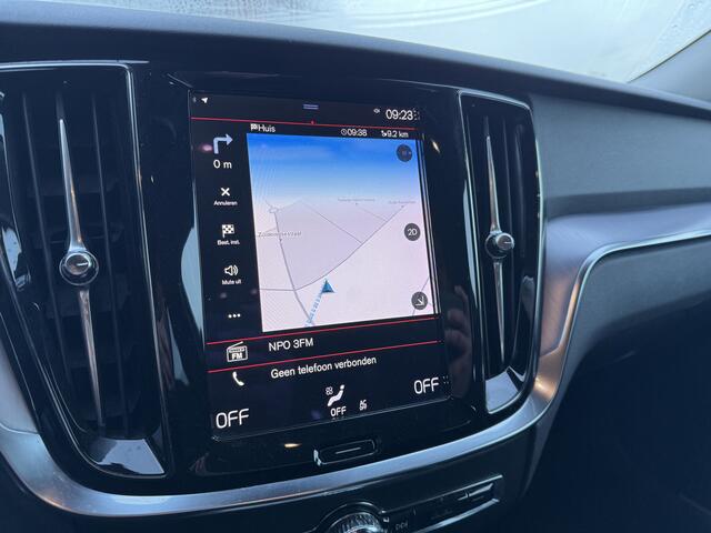 Volvo V60 2.0 B3 Momentum Advantage | Navi |