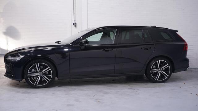 Volvo V60 2.0 T6 Recharge AWD R-Design Black-line private-glas Navigatie electr achterklep afneembare trekhaak LED-verlichting DAB ECC Distronic 360 camera lane-assist PDC achter 19-inch lmv