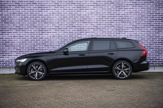 Volvo V60 2.0 T8 Plug-in hybrid AWD Plus Performance Edition Dark | Panoramadak | 19" | Polestar Tuning | Sportstoelen | Donker Glas |