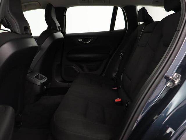 Volvo V60 2.0 D3 Momentum | Carplay | Navigatie | Full LED | Cruise control | Parkeerhulp | Climate control | Bluetooth | Digital Cockpit