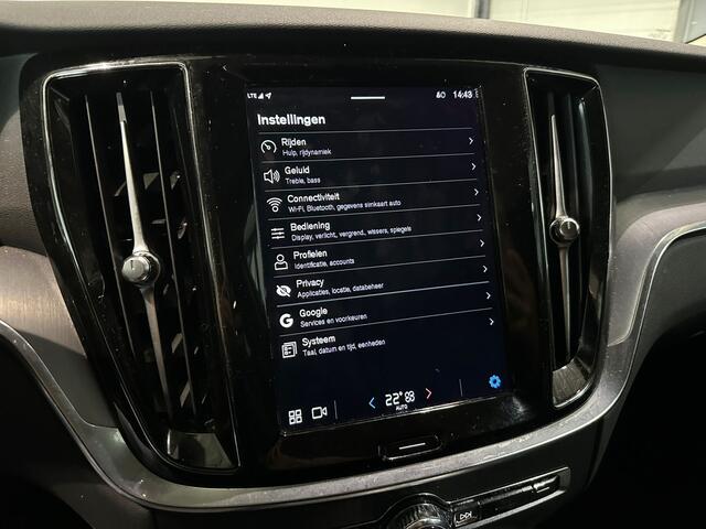 Volvo V60 B3 Aut. Essential ACC Parkeercamera DAB+ 163pk