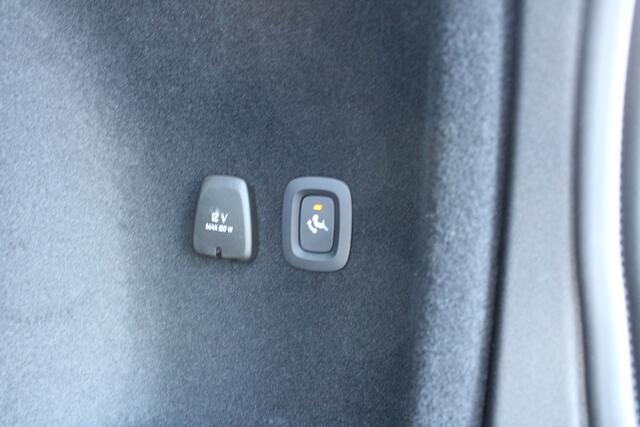 Volvo V60 T6 Automaat Plug-in hybrid AWD Plus Dark | Trekhaak | H&K Audio | 360 Camera | Verw. Stoelen & Achterbank | Keyless |