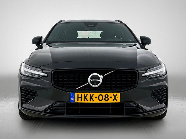 Volvo V60 T6 Recharge AWD Plus Dark - IntelliSafe Assist & Surround - 360º Camera - Harman/Kardon audio - Verwarmde voorstoelen, stuur & achterbank - Parkeersensoren voor & achter - Elektr. bedienb. voorstoelen met geheugen - Elektr. inklapbare trekhaak - 18' LMV