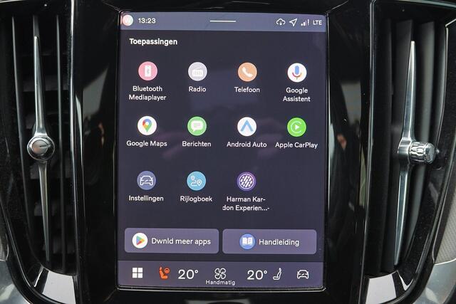 Volvo V60 T6 Recharge AWD Plus Dark - IntelliSafe Assist & Surround - 360º Camera - Harman/Kardon audio - Verwarmde voorstoelen, stuur & achterbank - Parkeersensoren voor & achter - Elektr. bedienb. voorstoelen met geheugen - Elektr. inklapbare trekhaak - 18' LMV