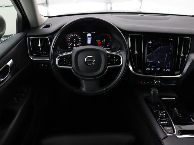 Volvo V60 2.0 T6 AWD Recharge Business Pro | Leder | Trekhaak | Stoel & stuurverwarming | Adaptive cruise | Camera | Carplay | Navigatie | Full LED | Parkeerhulp | PHEV | Plug In
