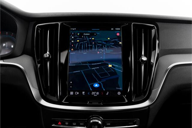 Volvo V60 2.0 B4 Plus Bright Panoramadak Trekhaak Leder