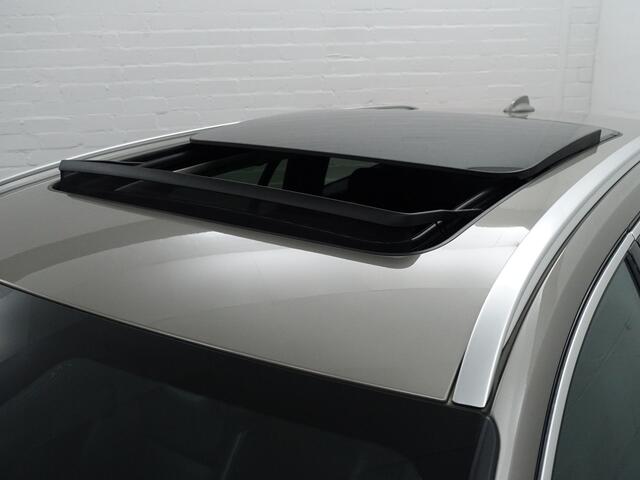 Volvo V60 2.0 T8 Recharge AWD Inscription Aut- Panoramadak, Elek Trekhaak, Harman Kardon, Stuur/Stoelverwarming, Memory Seats