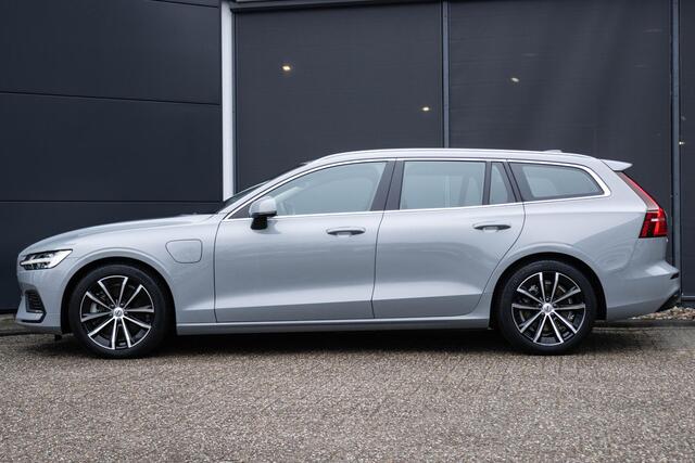 Volvo V60 T6 Plug-in hybrid AWD Essential Edition | Volvo guard | Keyless | Verstelbare lendensteunen | 18 inch lichtmetalen velgen |