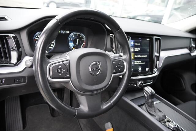Volvo V60 2.0 T4 211PK! Automaat Momentum Pro BJ2020 Lmv 18" | Led V+A | Pdc | Navi | Trekhaak | Elek. achterklep | App-Connect | Climate control | Cruise control | Virtual cockpit | Climate control | Cruise control | Extra getint glas
