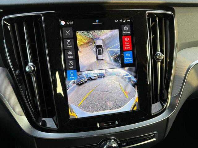 Volvo V60 2.0 T6 Plug-in hybrid AWD Plus Dark | Harman/Kardon | 360 Camera | Memory | Trekhaak |