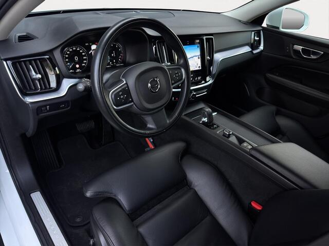 Volvo V60 2.0 B3 163PK Momentum Advantage Leer Camera