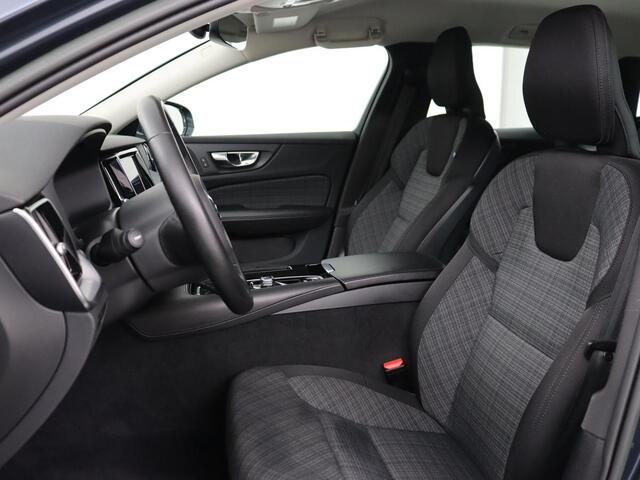 Volvo V60 2.0 T6 Plug-in hybrid AWD Core Bright | Trekhaak | Achterbankverwarming | Adaptive cruise | Carplay | Stoelverwarming | Climate control | Keyless | Parkeerhulp | PHEV | Plug In