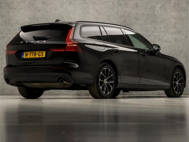 Volvo V60 2.0 B3 Sport 177Pk Automaat (APPLE CARPLAY, LEDER, CAMERA, GETINT GLAS, STUUR/STOELVERWARMING, ELEK SPORTSTOELEN, ADAPTIVE CRUISE, PARKEERSENSOREN, NIEUWSTAAT)