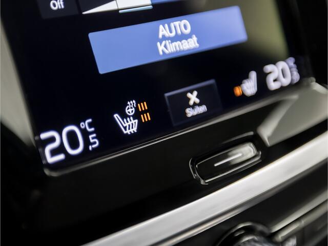 Volvo V60 2.0 B3 Sport 177Pk Automaat (APPLE CARPLAY, LEDER, CAMERA, GETINT GLAS, STUUR/STOELVERWARMING, ELEK SPORTSTOELEN, ADAPTIVE CRUISE, PARKEERSENSOREN, NIEUWSTAAT)