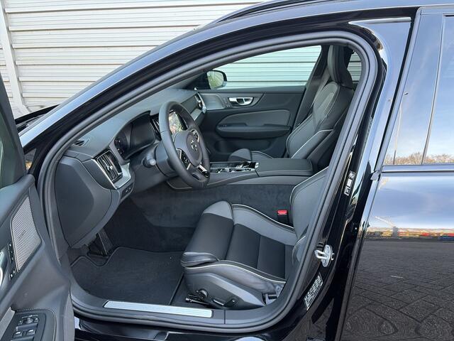 Volvo V60 2.0 T8 Plug-in hybrid AWD Ultra Perf. Ed. Dark / Nieuw uit voorraad / Head-up display / 19" Glossy Black Diamond / 360 Camera /