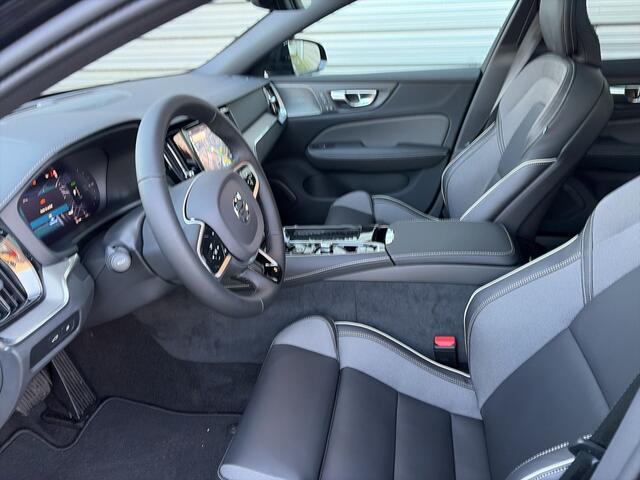 Volvo V60 2.0 T8 Plug-in hybrid AWD Ultra Perf. Ed. Dark / Nieuw uit voorraad / Head-up display / 19" Glossy Black Diamond / 360 Camera /