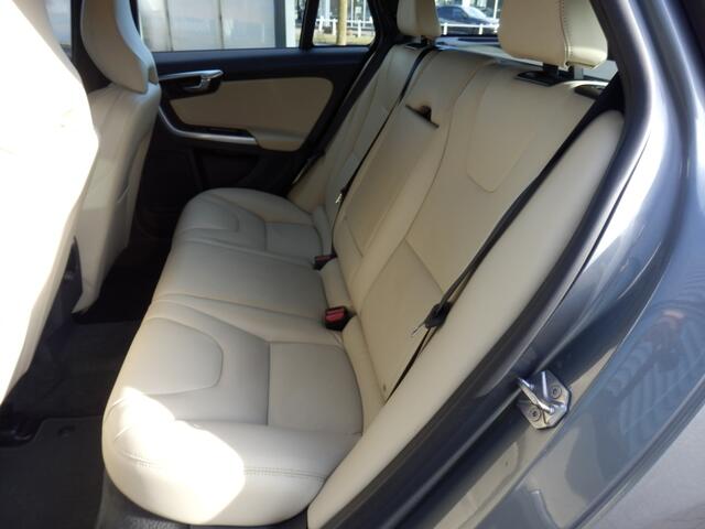 Volvo V60 1.5 T3 Polar+ Dyn. I 100 % dealer onderhouden I