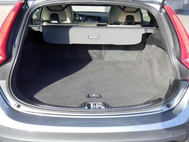 Volvo V60 1.5 T3 Polar+ Dyn. I 100 % dealer onderhouden I