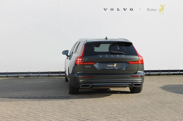 Volvo V60 T6 350PK Automaat Recharge AWD Inscription Panoramisch schuif-kanteldak / Semi elektrisch wegklapbare trekhaak / DAB+ / Apple Carplay / Lederen bekleding / 360graden camera
