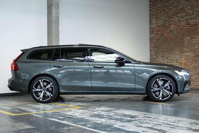 Volvo V60 T8 Plug-in hybrid AWD Ultra Dark | Bowers & Wilkins Audio | Nappa Leder met Ventilatie & Massage | Head-Up Display | Schuif/Kantel-Panoramadak | 360º Visual Park Camera | 19" Lichtmetalen Wielen