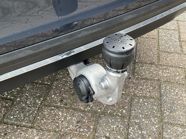 Volvo V60 2.0 B3 Inscription Elek.Trekhaak Stoel/Stuurverw Leer Memory Adap.Cruise NL-Auto!