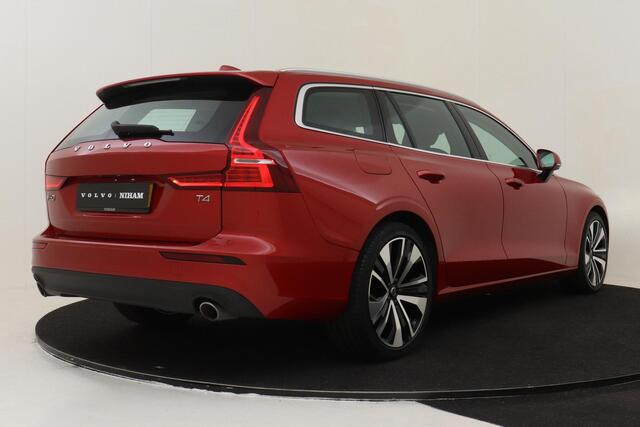 Volvo V60 T4 AUT. MOMENTUM PRO -BLIS|TREKHAAK|19"|ADAP.CRUISE|VERW.VOORSTOELEN