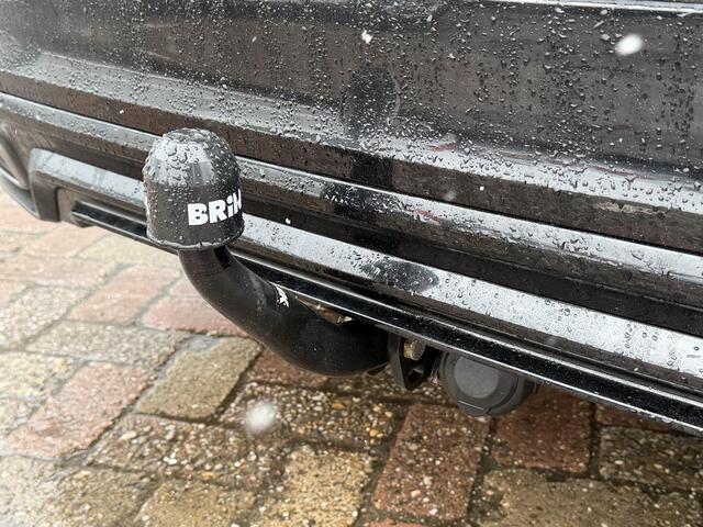 Volvo V60 2.0 B4 R-Design | Nieuw Binnen! | BTW | Memory | Trekhaak | Stoelverwarming | Apk 01-2028